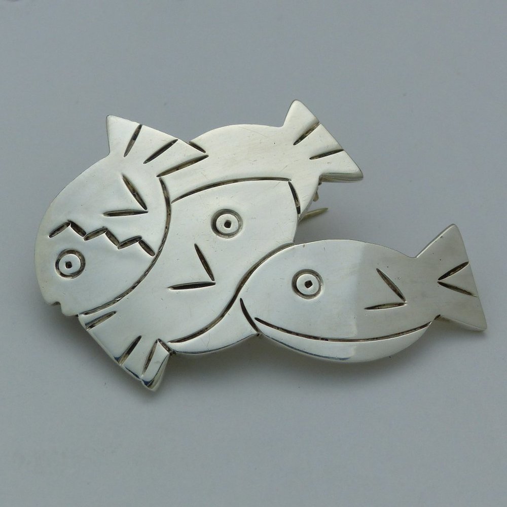 VINTAGE Mexican sterling silver fish design brooch/pendant